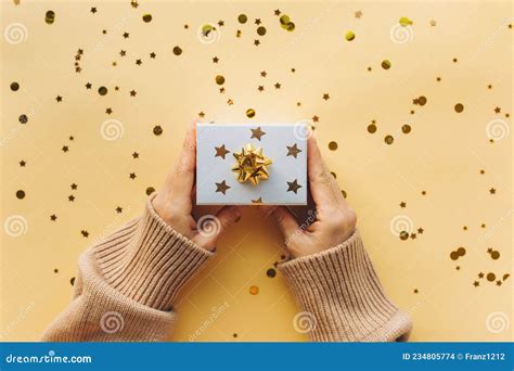 gift confetti nearby